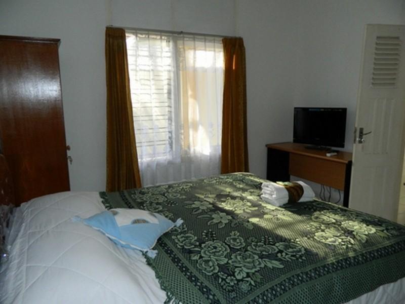 Atina Homestay Hotel Surakarta (Solo)