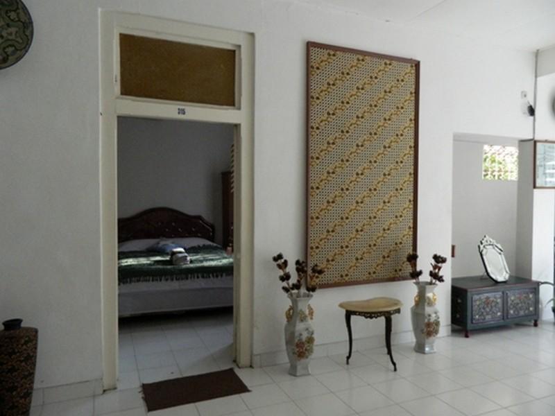 Atina Homestay Hotel *